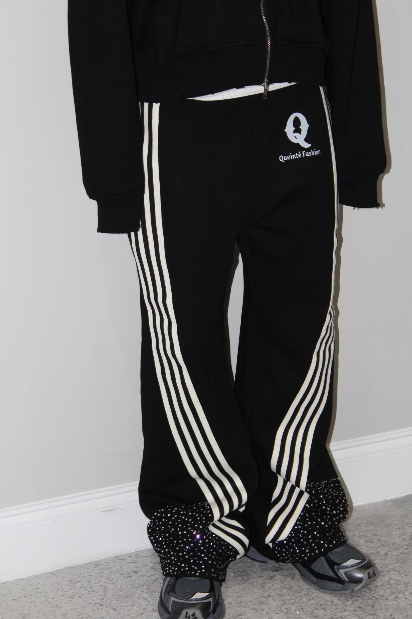Queinté Sweats
